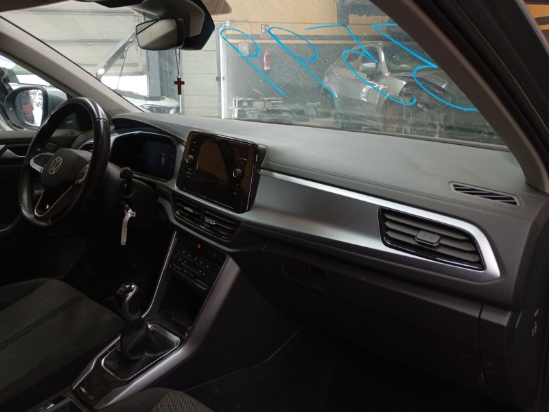 volkswagen t-roc (a11, d11) del año 2022