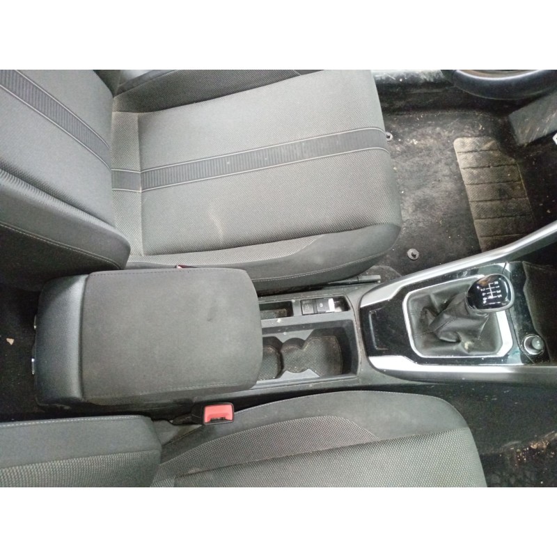 Recambio de consola central para volkswagen t-roc (a11, d11) 2.0 tdi scr referencia OEM IAM   