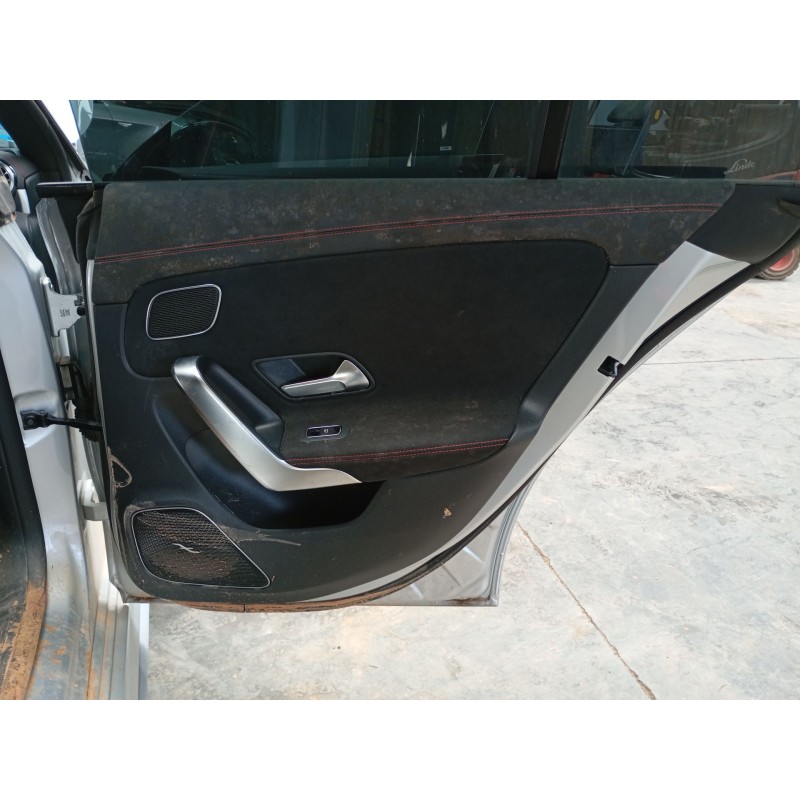 Recambio de guarnecido puerta trasera derecha para mercedes-benz cla shooting brake (x118) cla 250 e (118.686) referencia OEM IA