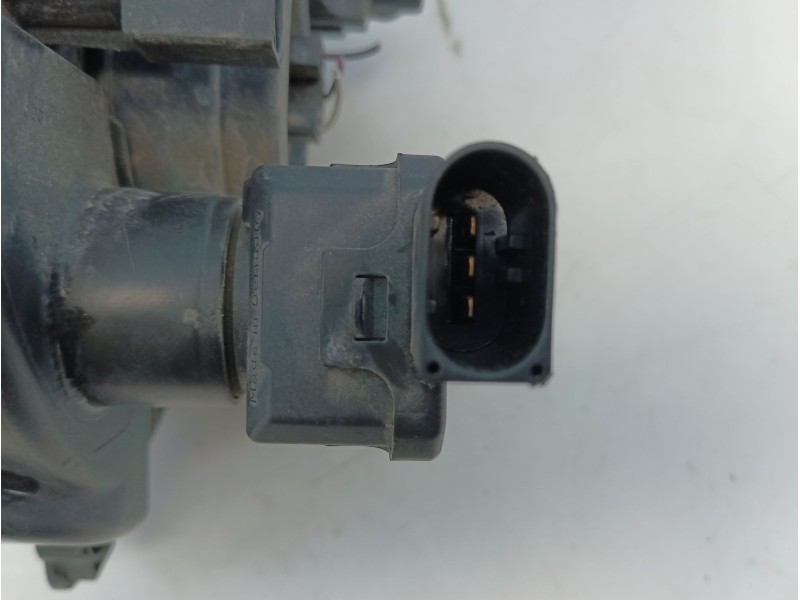 Recambio de faro derecho para chrysler jeep patriot limited referencia OEM IAM 1A9983211  