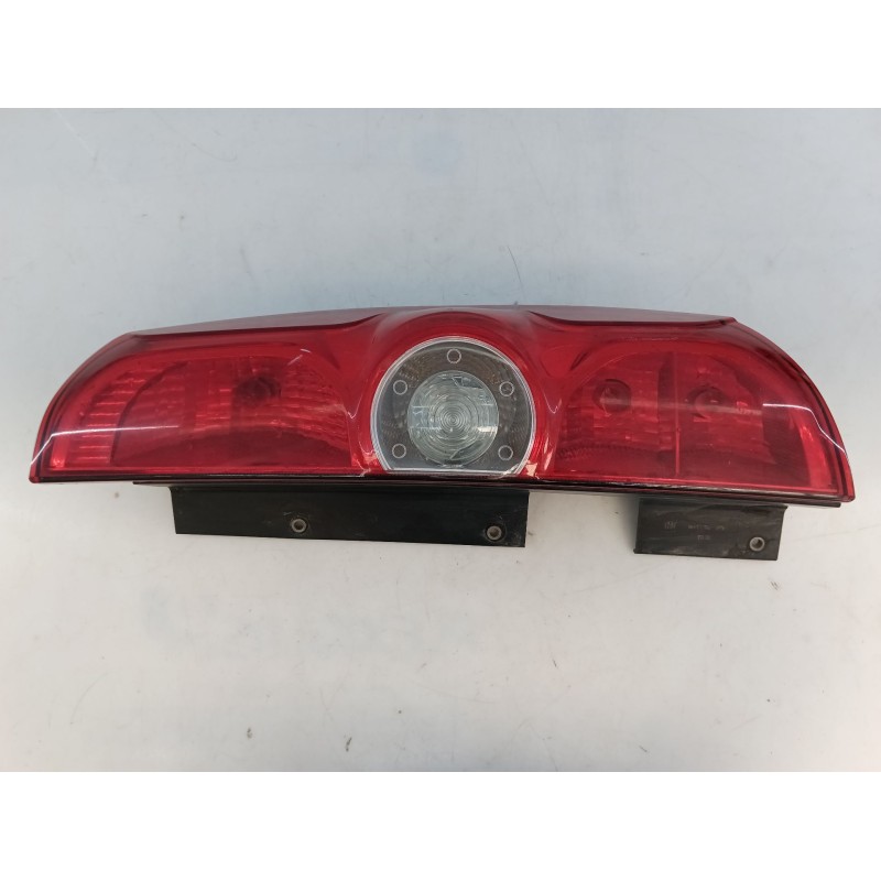 Recambio de piloto trasero derecho para opel combo d 1.6 16v cdti referencia OEM IAM   