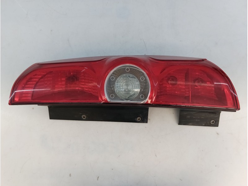 Recambio de piloto trasero derecho para opel combo d 1.6 16v cdti referencia OEM IAM   