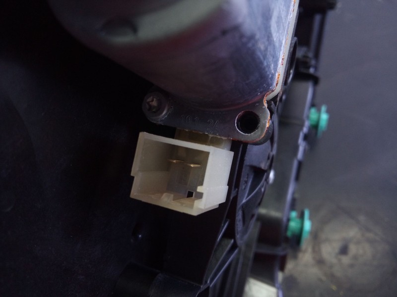 Recambio de elevalunas delantero izquierdo para skoda octavia iv combi (nx5, pv5) 2.0 tdi referencia OEM IAM 5E3837655B  