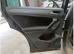 GUARNECIDO PUERTA TRASERA IZQUIERDA 