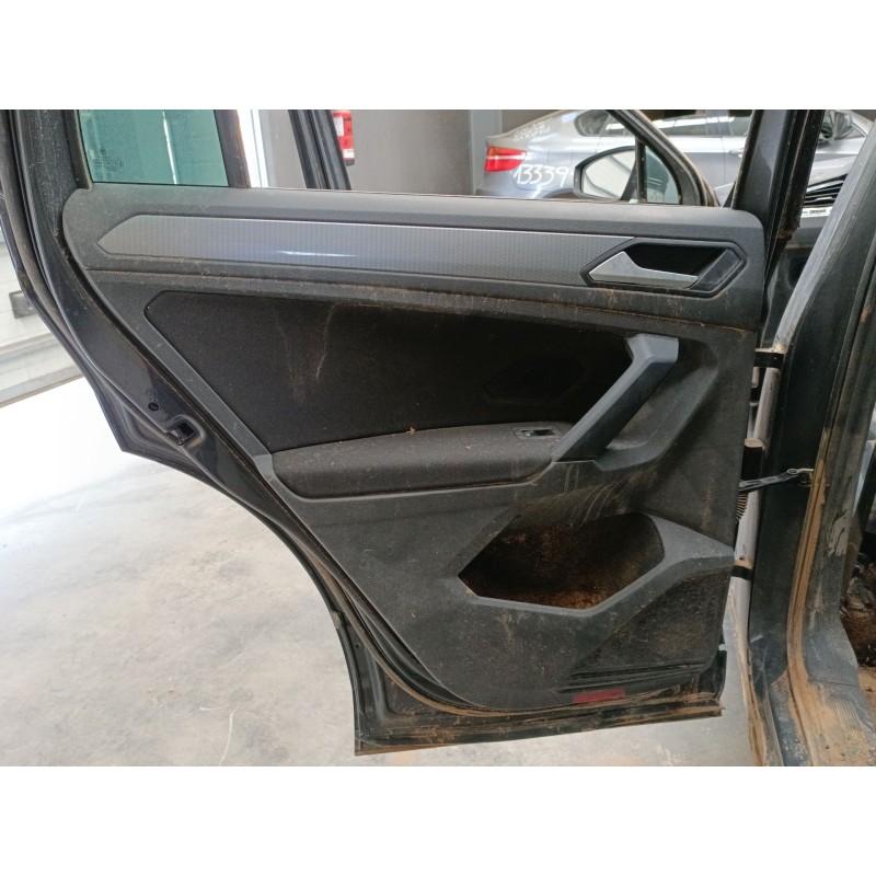 Recambio de guarnecido puerta trasera izquierda para volkswagen tiguan (ad1, ax1) 2.0 tdi referencia OEM IAM   