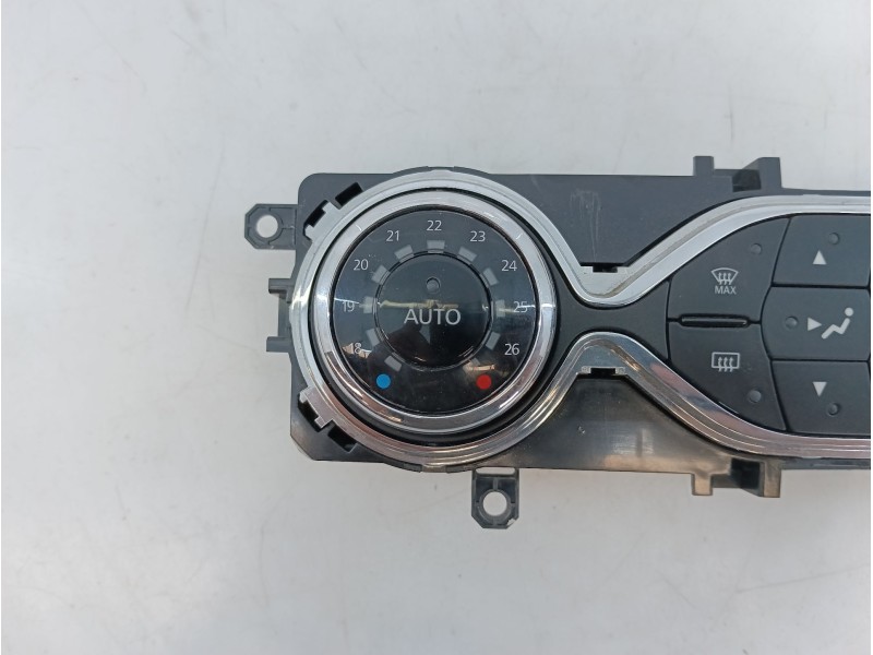 Recambio de mando climatizador para renault captur i (j5_, h5_) 1.5 dci 90 referencia OEM IAM E1071162E  