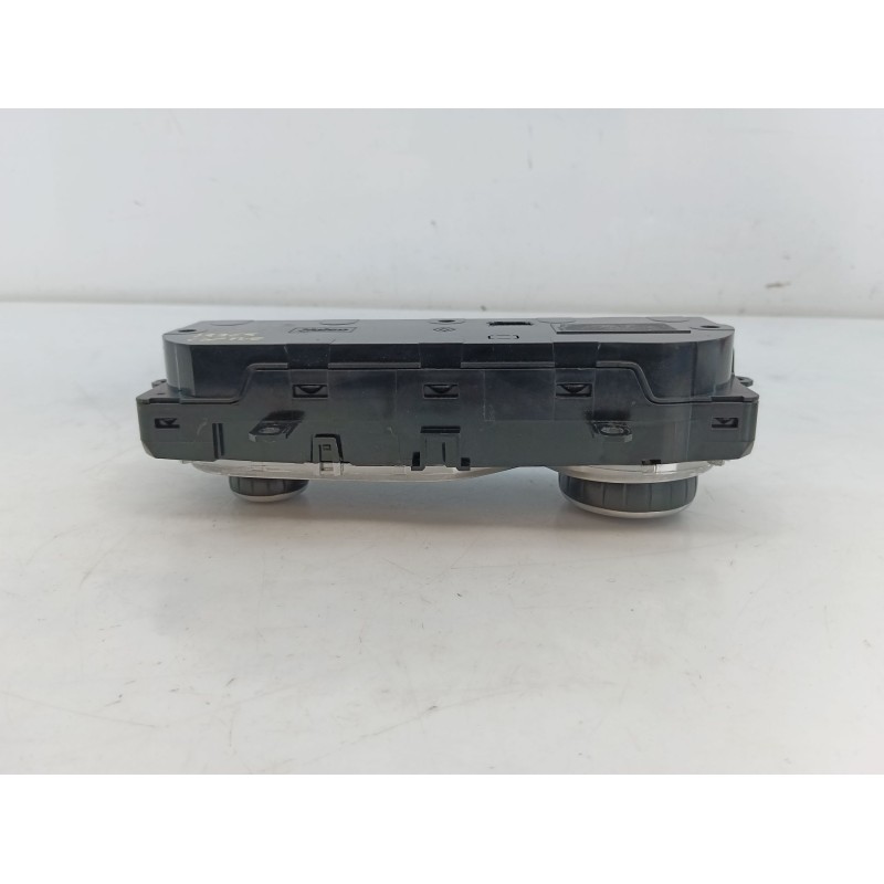 Recambio de mando climatizador para renault captur i (j5_, h5_) 1.5 dci 90 referencia OEM IAM E1071162E  