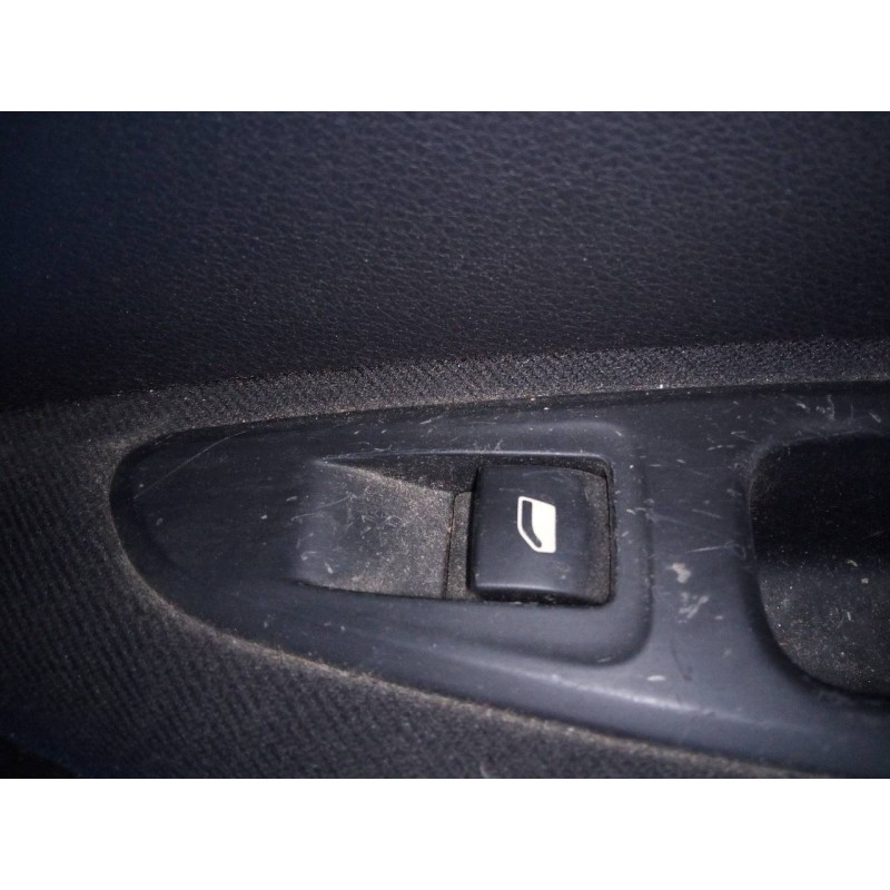 Recambio de mando elevalunas trasero derecho para peugeot 308 confort referencia OEM IAM   