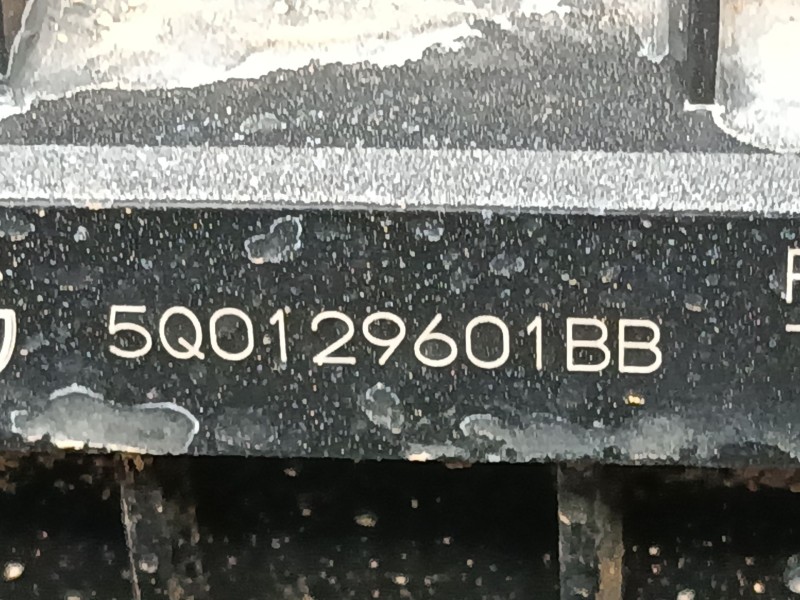 Recambio de filtro aire para skoda karoq (nu7, nd7) 1.5 tsi referencia OEM IAM 5Q0129601BB  