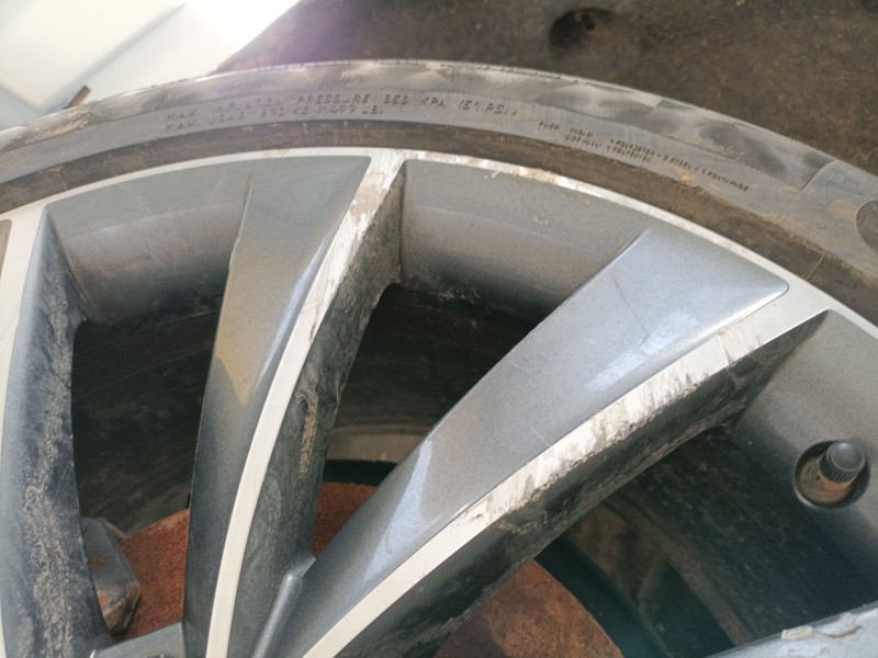 Recambio de llanta para skoda karoq (nu7, nd7) 1.5 tsi referencia OEM IAM 235/45/18  