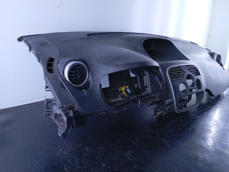 Recambio de salpicadero para renault kangoo express referencia OEM IAM   