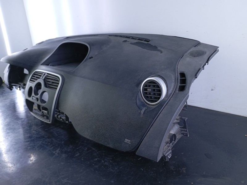 Recambio de salpicadero para renault kangoo express referencia OEM IAM   