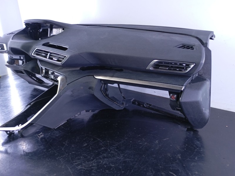 Recambio de salpicadero para peugeot 3008 gt line referencia OEM IAM   