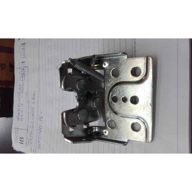 Recambio de accesorios auto para universal cerradura porton seat panda/marbella referencia OEM IAM 133786 ACC TIENDA CERRADURA P