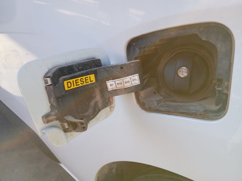 Recambio de tapa exterior combustible para fiat scudo furgoneta 2.0 multijet 145 (506) referencia OEM IAM   