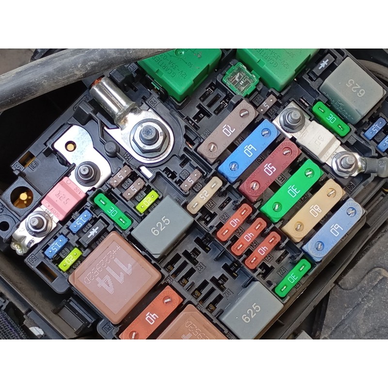 Recambio de caja reles / fusibles para fiat scudo furgoneta 2.0 multijet 145 (506) referencia OEM IAM   