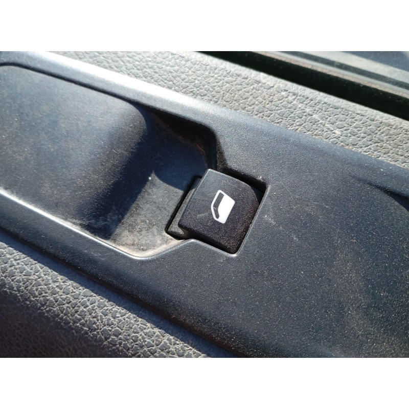 Recambio de mando elevalunas delantero derecho para fiat scudo furgoneta 2.0 multijet 145 (506) referencia OEM IAM   