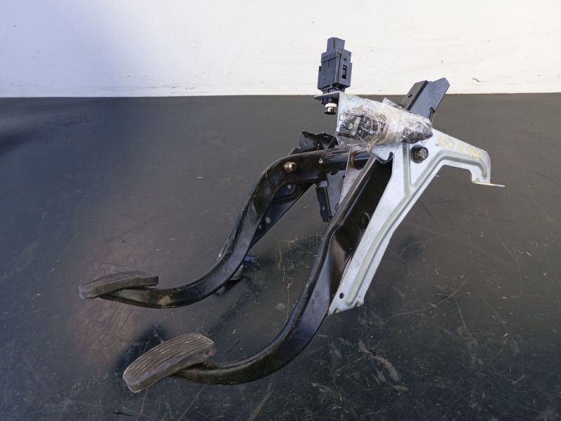Recambio de pedal embrague para volvo s60 berlina d5 momentum (136kw) (2004) referencia OEM IAM   