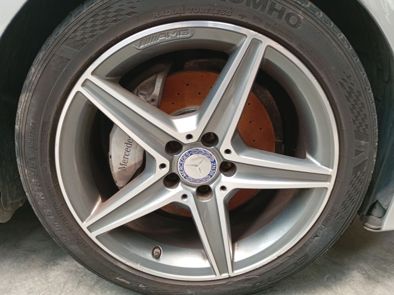 Recambio de juego llantas para mercedes-benz clase c (w205) c 220 bluetec / d (205.002, 205.004) referencia OEM IAM 225/45/18 24
