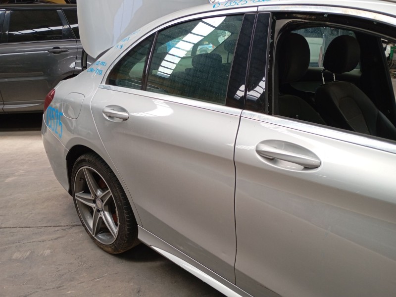 Recambio de puerta trasera derecha para mercedes-benz clase c (w205) c 220 bluetec / d (205.002, 205.004) referencia OEM IAM   