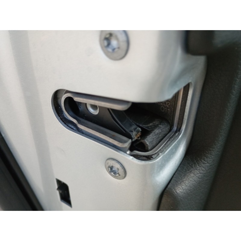 Recambio de cerradura puerta trasera izquierda para mercedes-benz clase c (w205) c 220 bluetec / d (205.002, 205.004) referencia