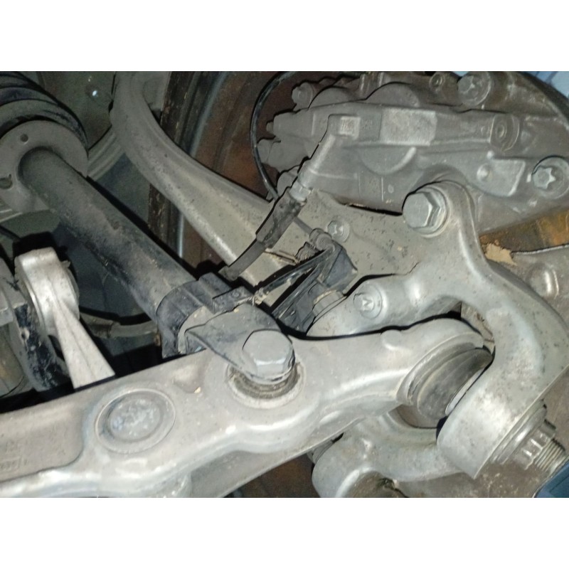 Recambio de mangueta delantera derecha para mercedes-benz clase c (w205) c 220 bluetec / d (205.002, 205.004) referencia OEM IAM