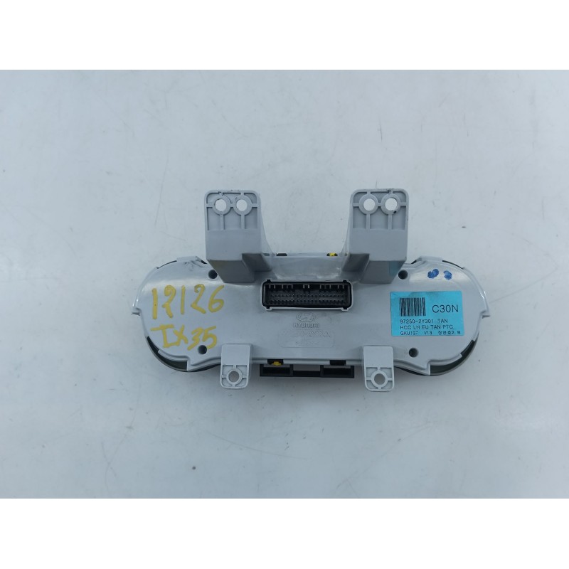 Recambio de mando climatizador para hyundai ix35 classic 2wd referencia OEM IAM 972502Y301  