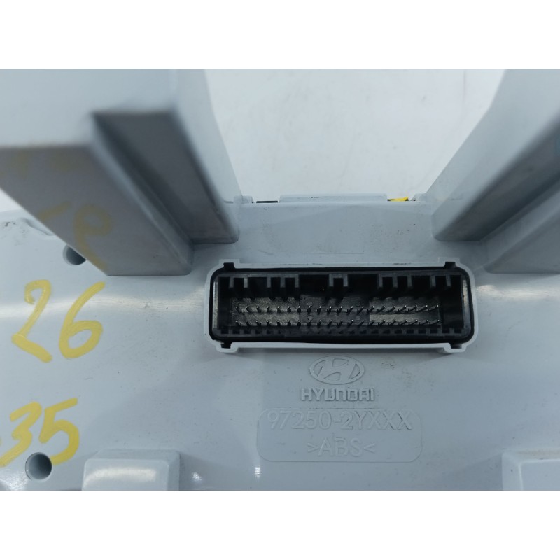 Recambio de mando climatizador para hyundai ix35 classic 2wd referencia OEM IAM 972502Y301  