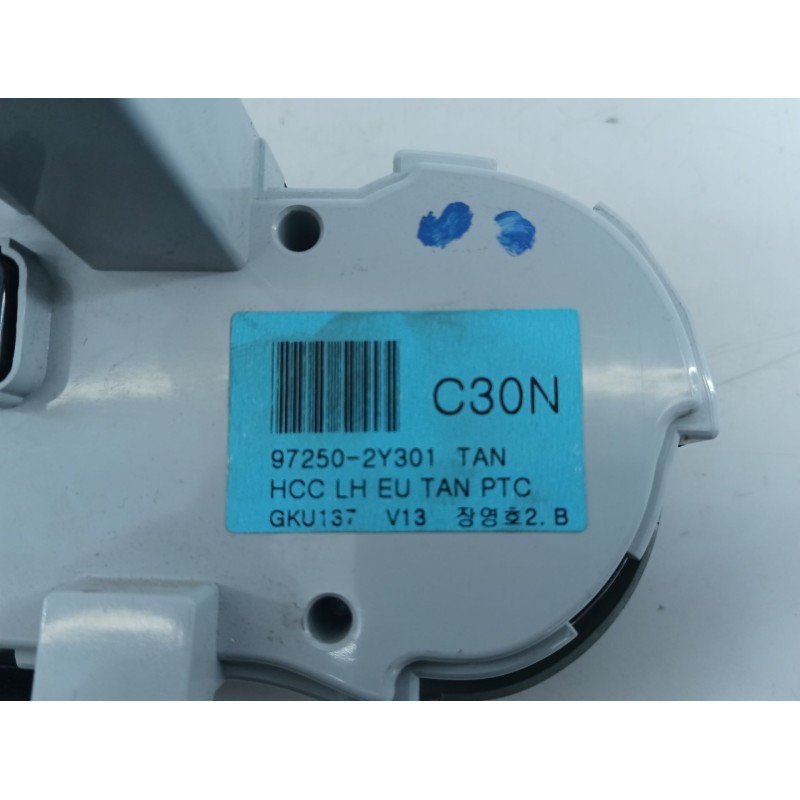 Recambio de mando climatizador para hyundai ix35 classic 2wd referencia OEM IAM 972502Y301  