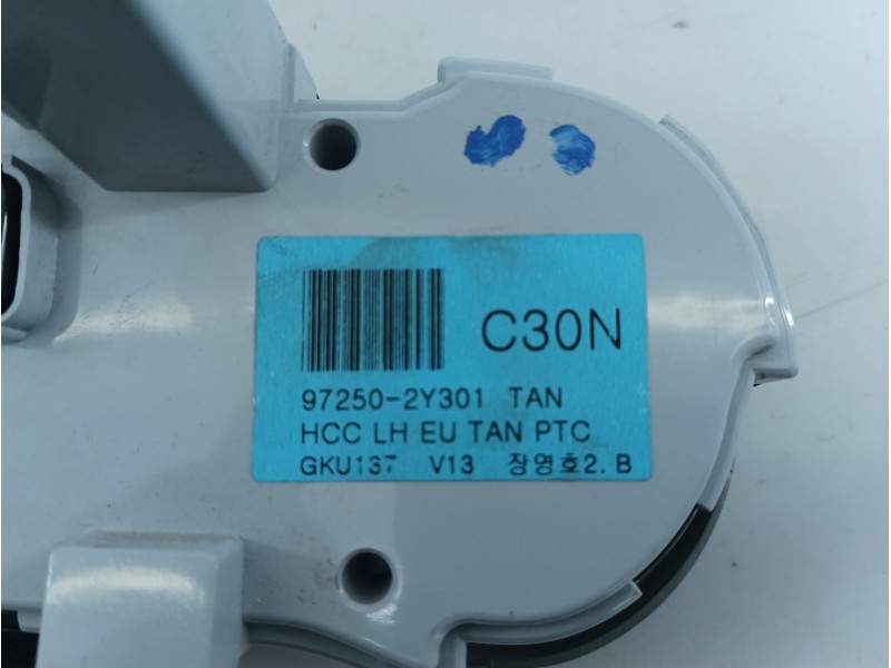 Recambio de mando climatizador para hyundai ix35 classic 2wd referencia OEM IAM 972502Y301  