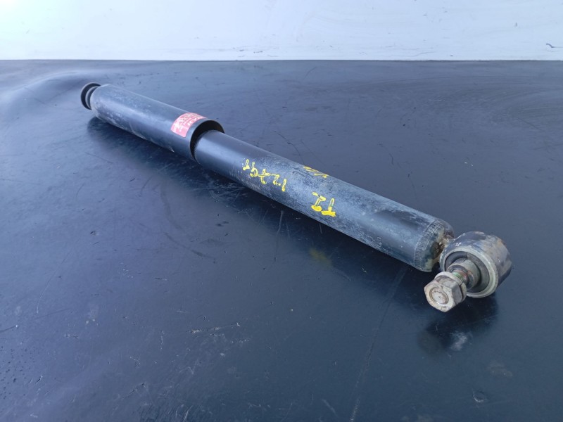 Recambio de amortiguador trasero izquierdo para mitsubishi montero (v60/v70) glx referencia OEM IAM 349057KYB  