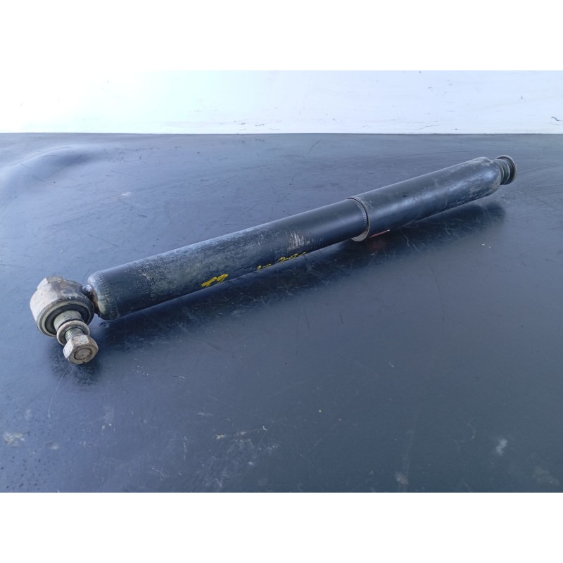 Recambio de amortiguador trasero izquierdo para mitsubishi montero (v60/v70) glx referencia OEM IAM 349057KYB  