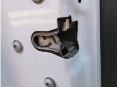 CERRADURA PUERTA DELANTERA IZQUIERDA 