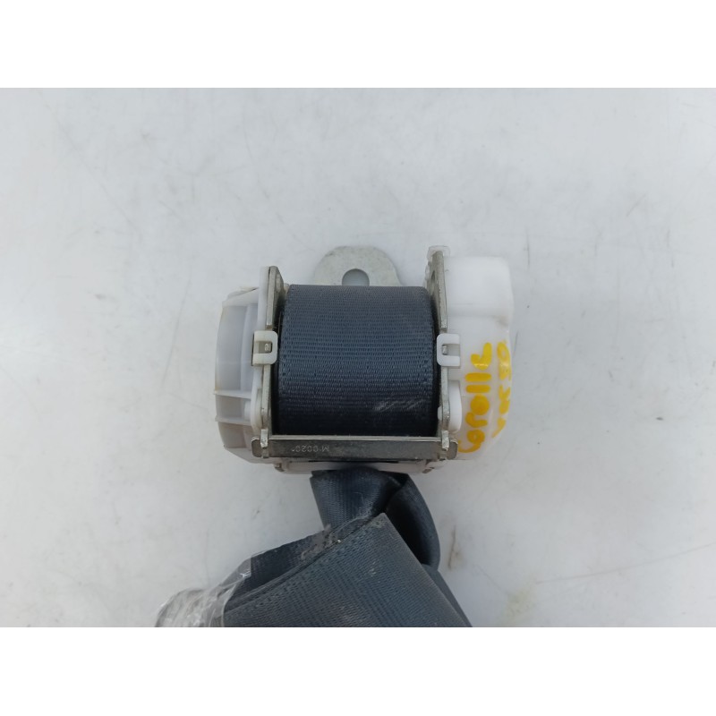 Recambio de cinturon seguridad trasero derecho para toyota corolla verso (r1) 2.2 d-4d luna referencia OEM IAM H073818  