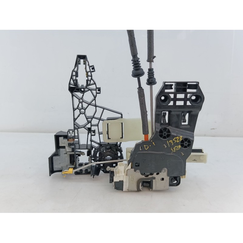 Recambio de cerradura puerta delantera izquierda para jeep wrangler iv (jl) 2.0 t-gdi (jl72, jl74) referencia OEM IAM P68282353A