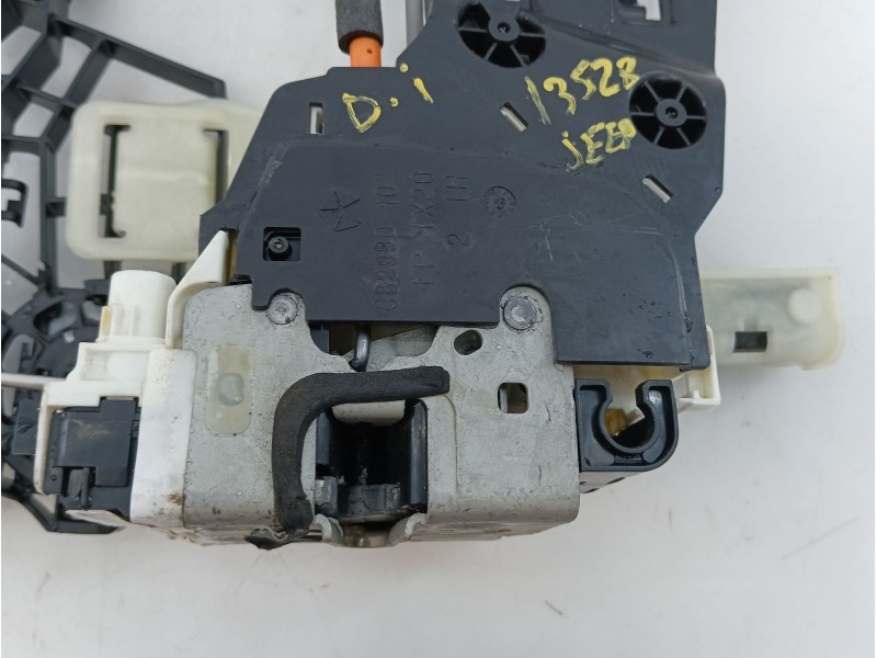 Recambio de cerradura puerta delantera izquierda para jeep wrangler iv (jl) 2.0 t-gdi (jl72, jl74) referencia OEM IAM P68282353A