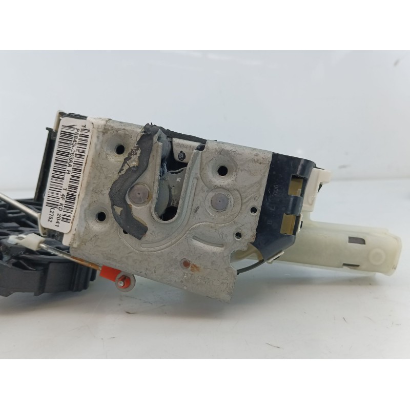 Recambio de cerradura puerta delantera izquierda para jeep wrangler iv (jl) 2.0 t-gdi (jl72, jl74) referencia OEM IAM P68282353A