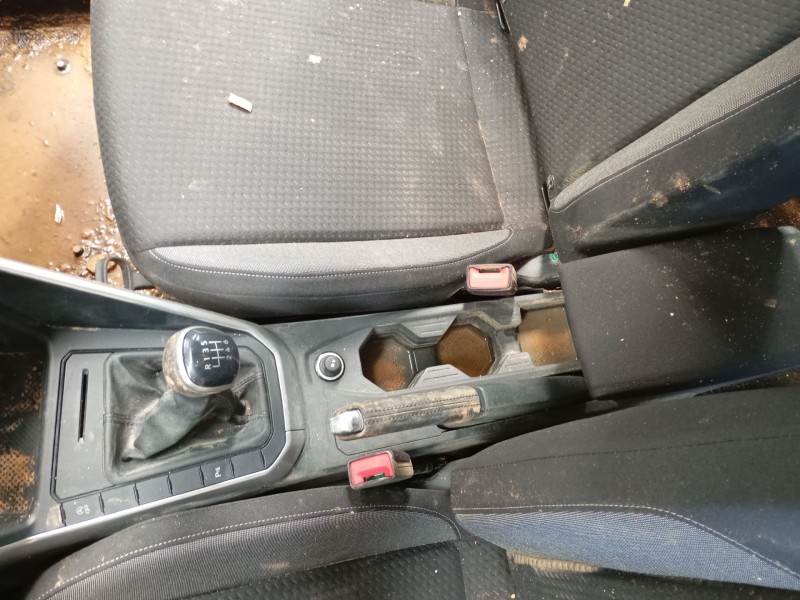 Recambio de consola central para volkswagen taigo (cs1) 1.0 tsi referencia OEM IAM   