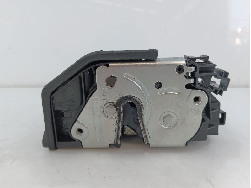 Recambio de cerradura puerta trasera derecha para bmw serie 1 lim. (f20/f21) 118d referencia OEM IAM 7229460  
