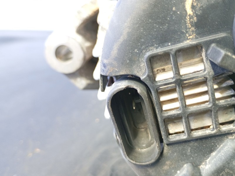 Recambio de alternador para ssangyong korando (ck) 2.2 xdi referencia OEM IAM   