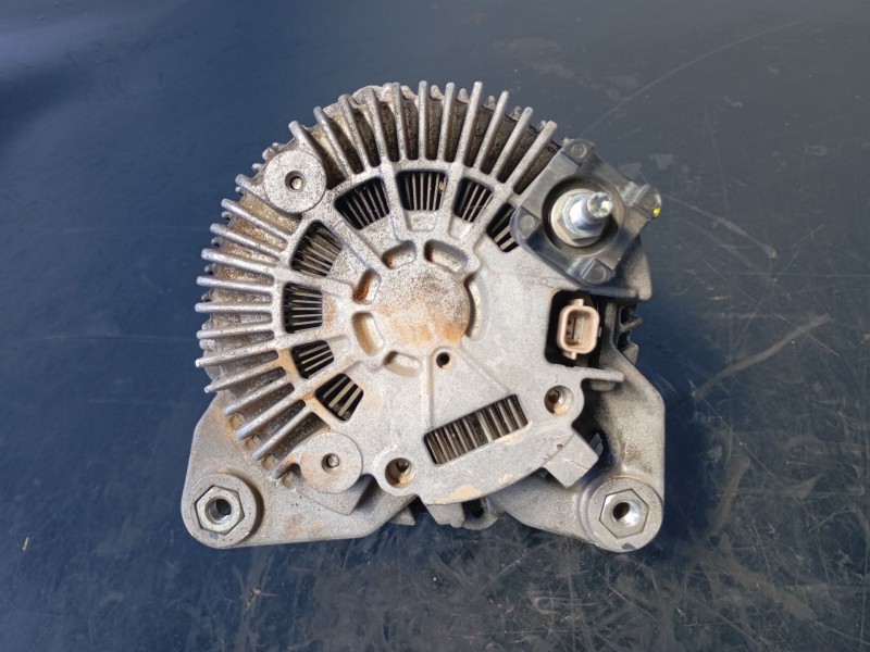 Recambio de alternador para renault laguna iii dynamique referencia OEM IAM   