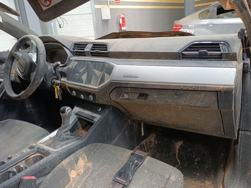 audi q3 sportback (f3n) del año 2021