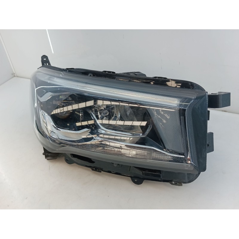 Recambio de faro derecho xenon para maxus deliver 9 furgoneta 2.0 d (sv63c) referencia OEM IAM C00295582  