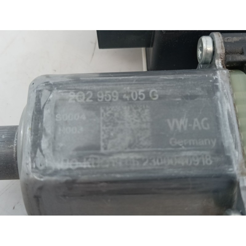 Recambio de motor elevalunas delantero izquierdo para volkswagen t-cross (c11, d31) 1.0 tsi referencia OEM IAM 0130822064  