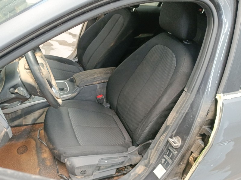 bmw 1 (f40) del año 2019