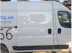 PUERTA LATERAL CORREDERA DERECHA 