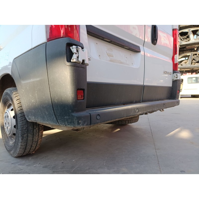 Recambio de paragolpes trasero para opel movano c furgoneta (u9) 2.2 d referencia OEM IAM   