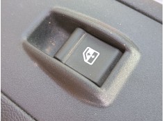 MANDO ELEVALUNAS DELANTERO DERECHO 