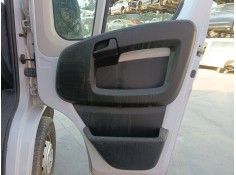 Recambio de guarnecido puerta delantera derecha para opel movano c furgoneta (u9) 2.2 d referencia OEM IAM   