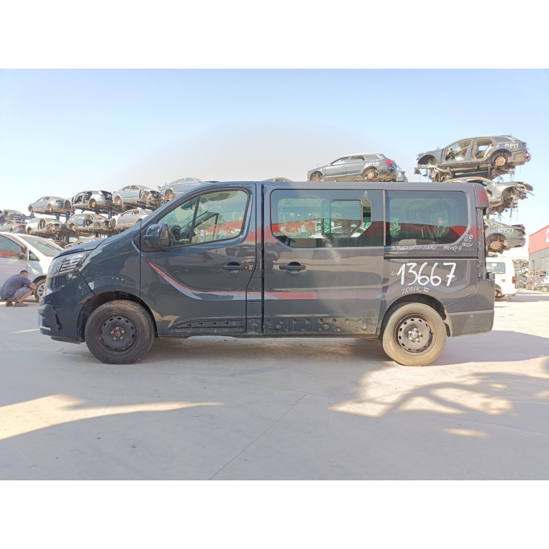 renault trafic iii autobús (jg_) del año 2023